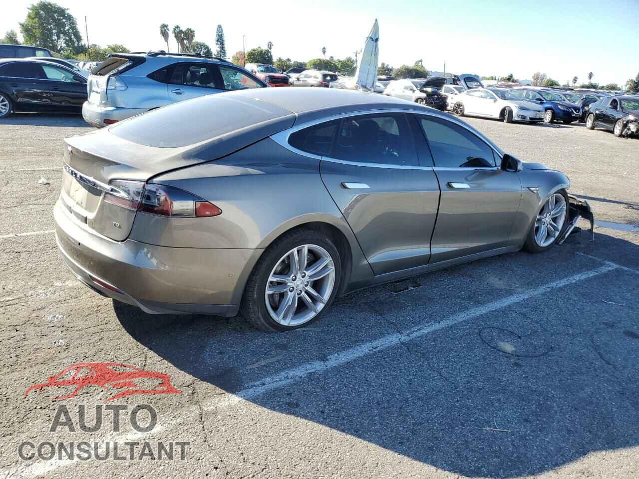 TESLA MODEL S 2016 - 5YJSA1E15GF136326