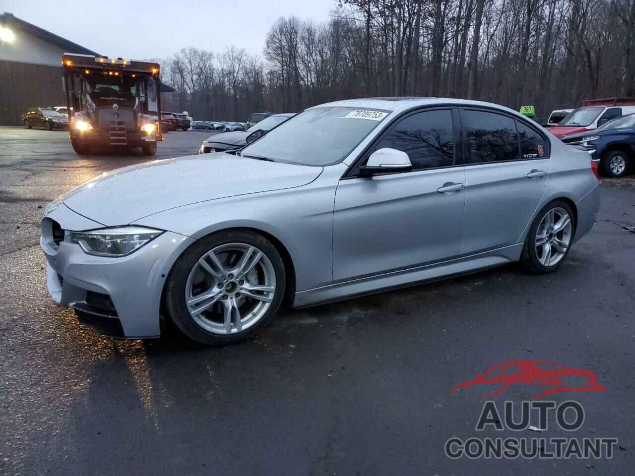 BMW 3 SERIES 2018 - WBA8B7G56JNU95314