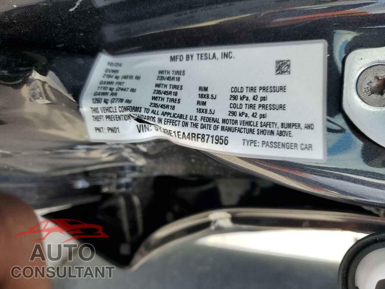 TESLA MODEL 3 2024 - 5YJ3E1EA4RF871956
