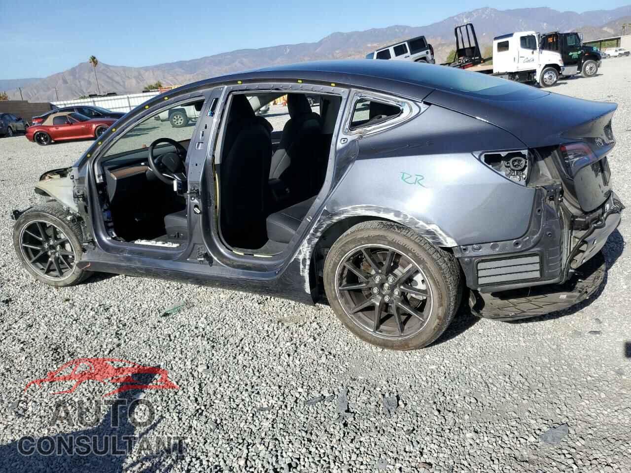 TESLA MODEL 3 2023 - 5YJ3E1EA0PF658967