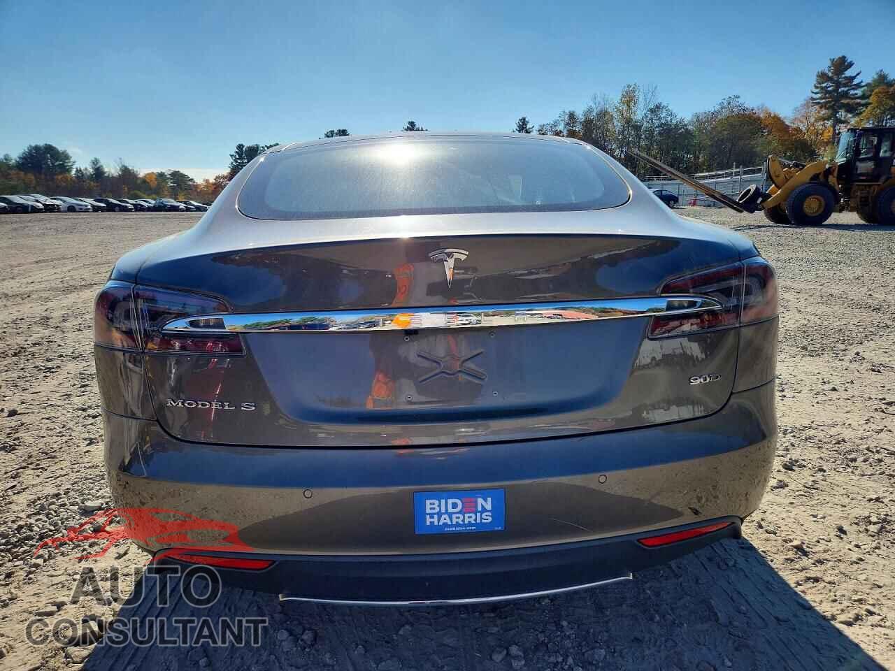 TESLA MODEL S 2015 - 5YJSA1E28FF105899