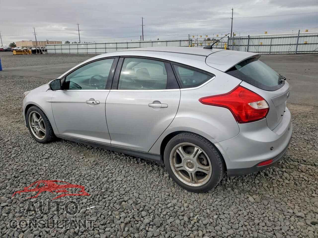 FORD FOCUS 2012 - 1FAHP3N27CL274296