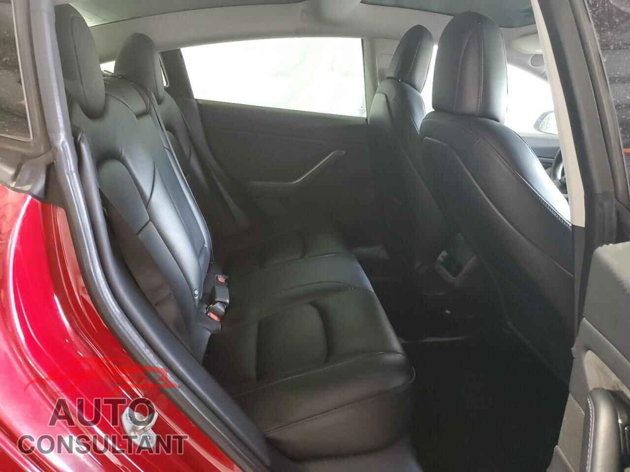 TESLA MODEL 3 2018 - 5YJ3E1EA3JF039819