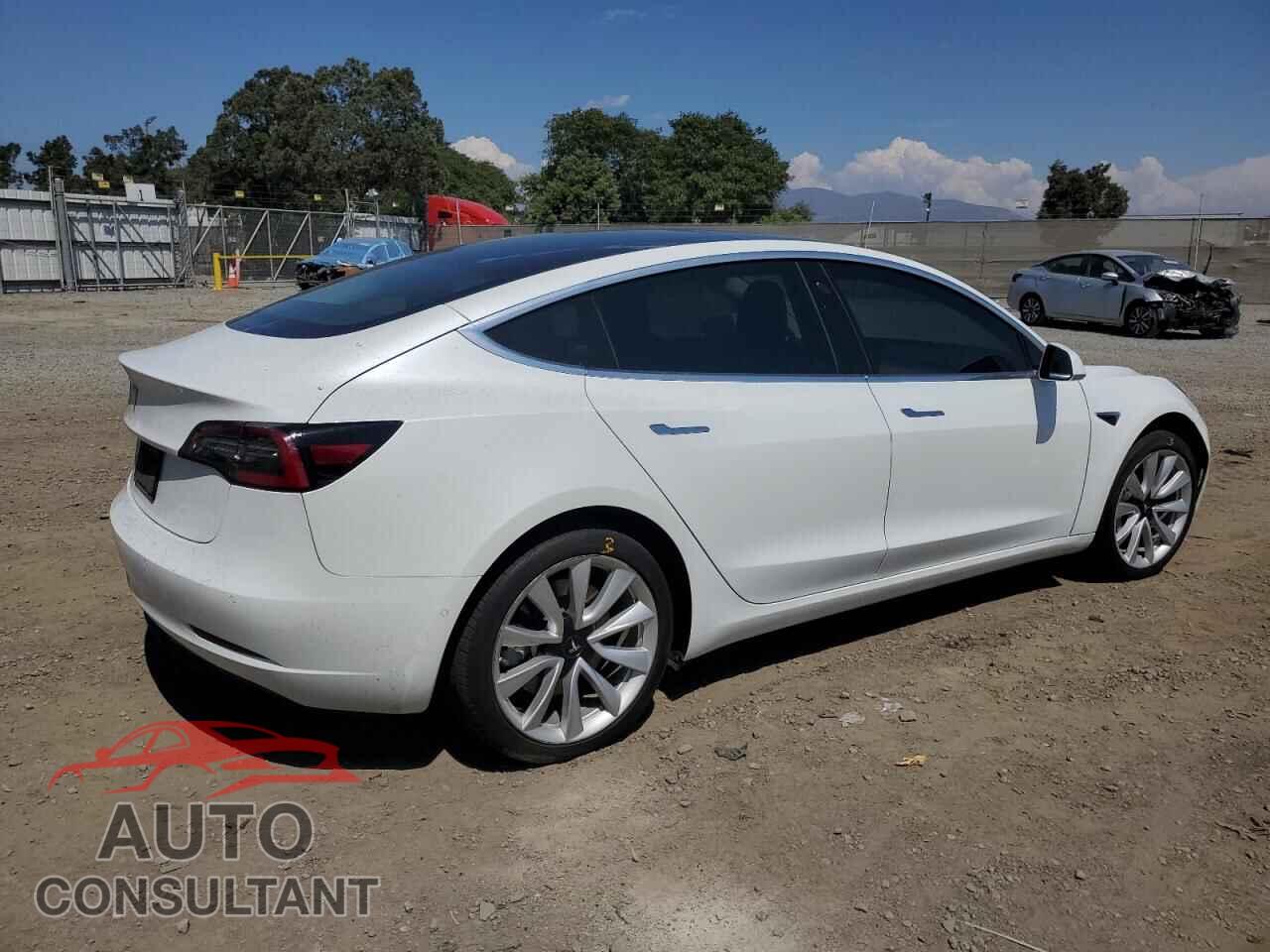 TESLA MODEL 3 2018 - 5YJ3E1EA4JF006554