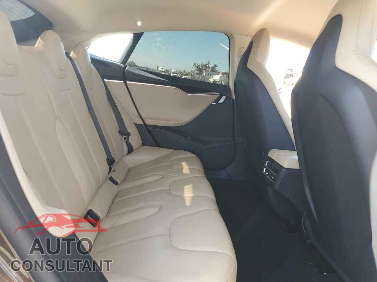 TESLA MODEL S 2014 - 5YJSA1H10EFP32193