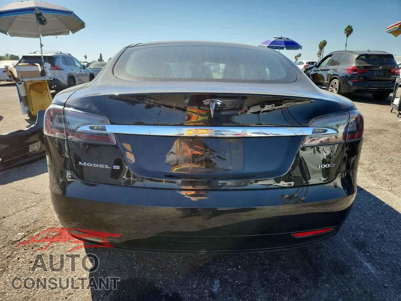 TESLA MODEL S 2018 - 5YJSA1E28JF272773