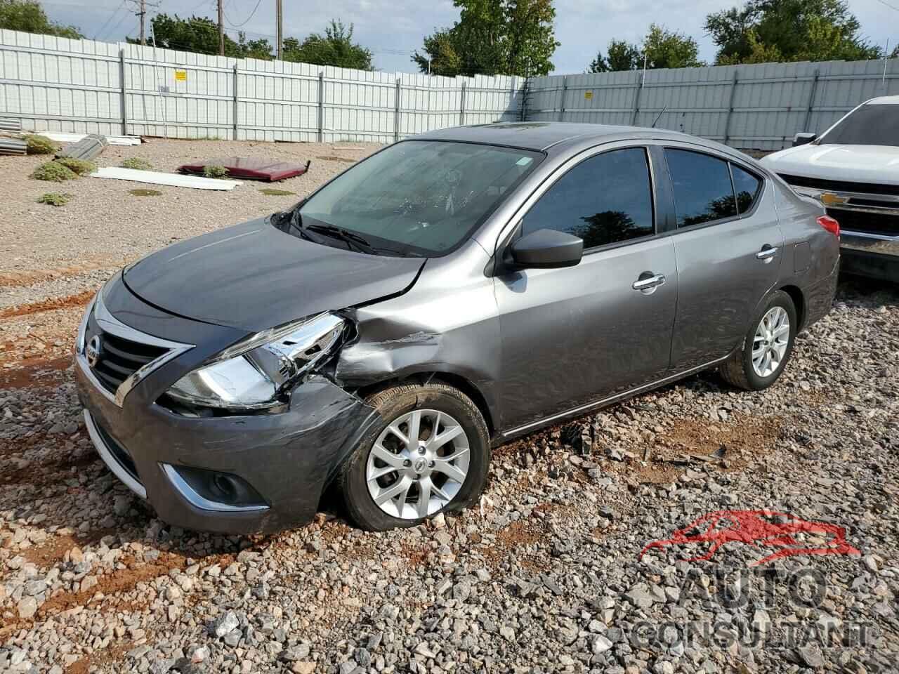 NISSAN VERSA 2018 - 3N1CN7AP3JL852935