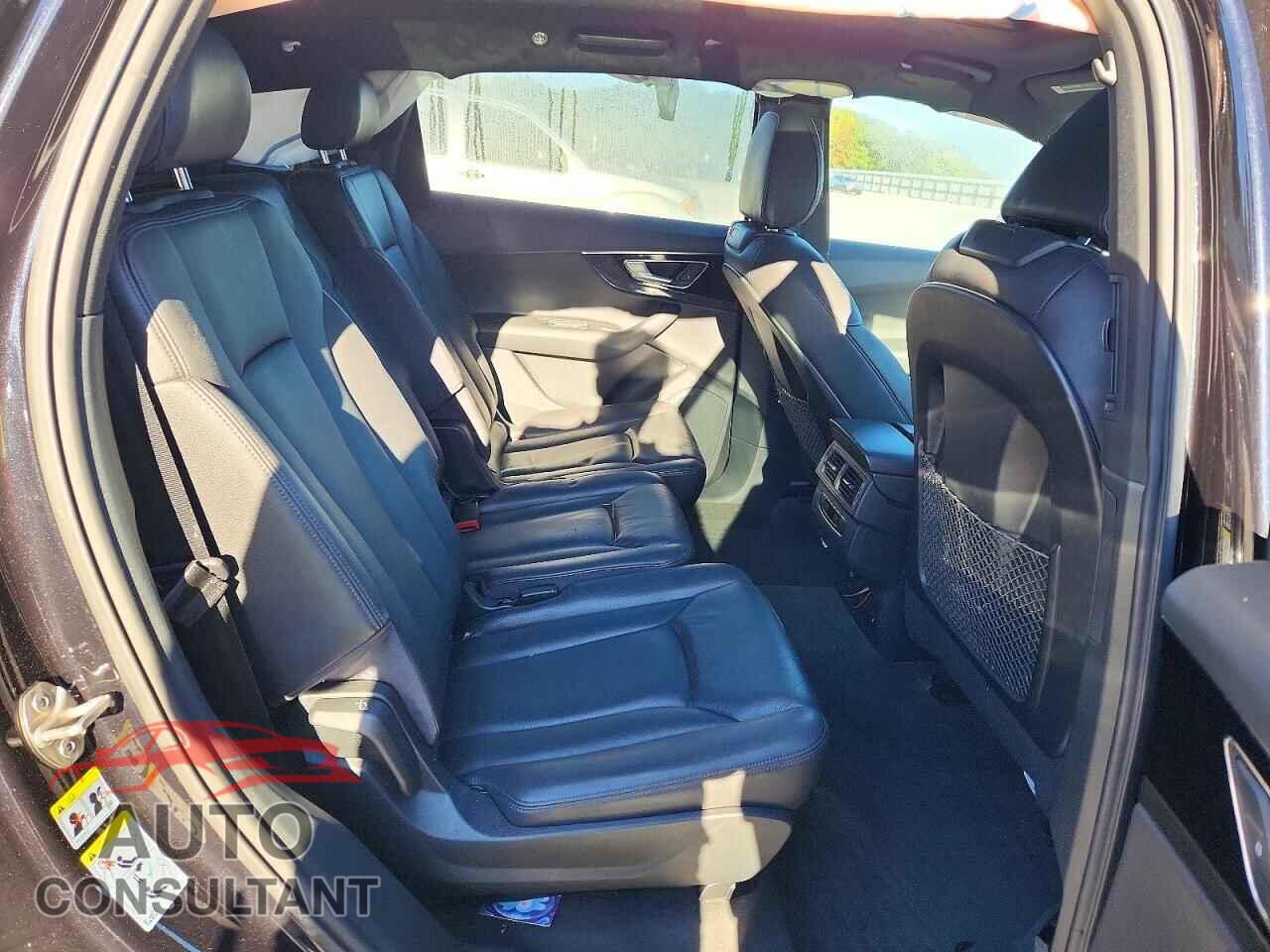 AUDI Q7 2017 - WA1AAAF76HD009473