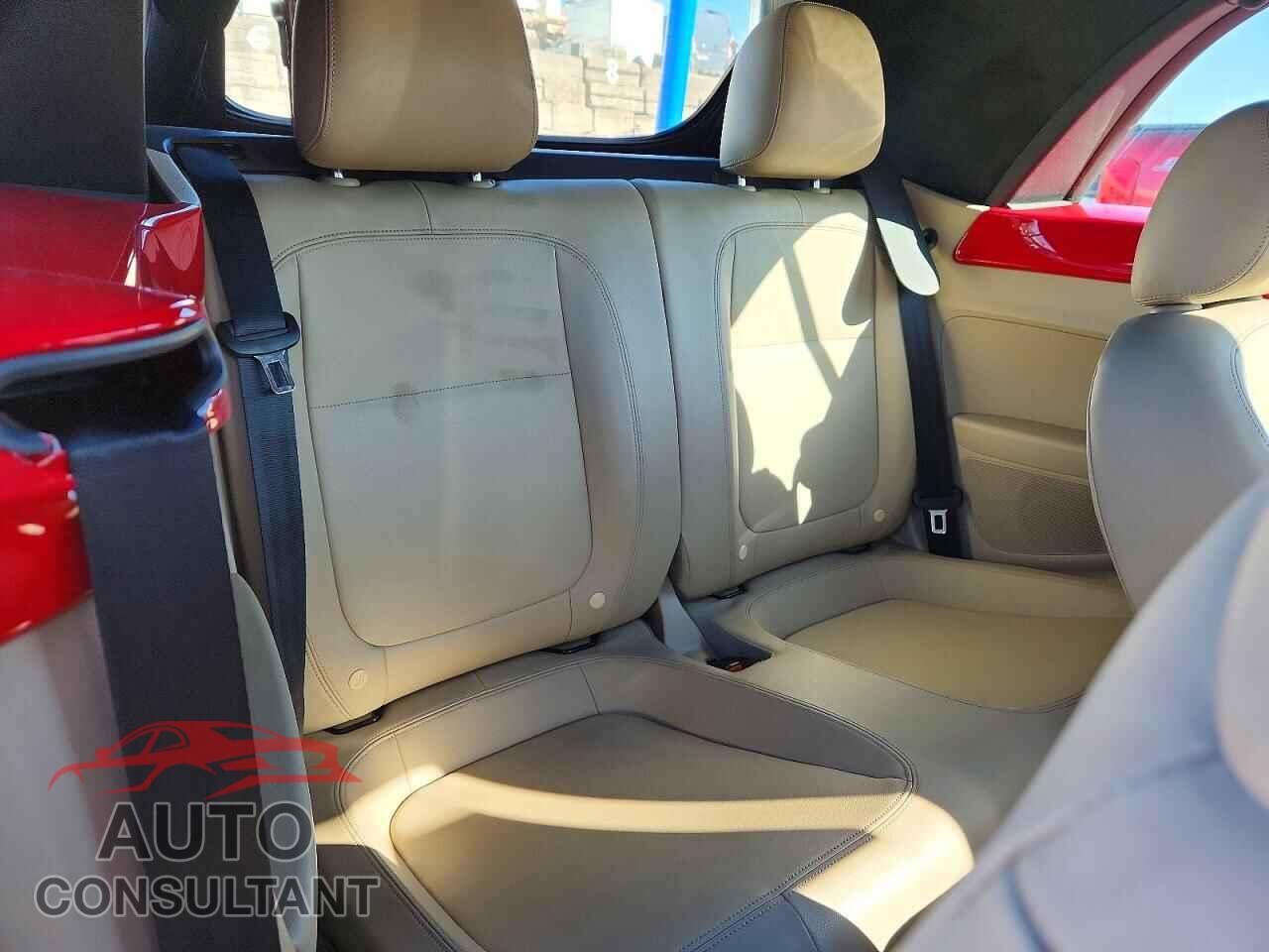 VOLKSWAGEN BEETLE 2014 - 3VW5P7AT2EM806667