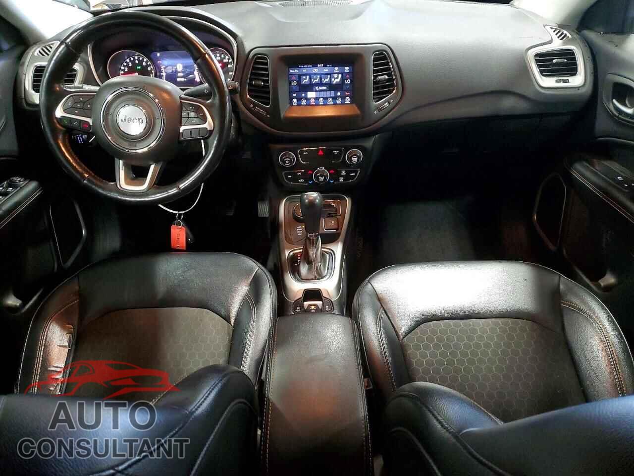 JEEP COMPASS 2018 - 3C4NJDBB9JT100269
