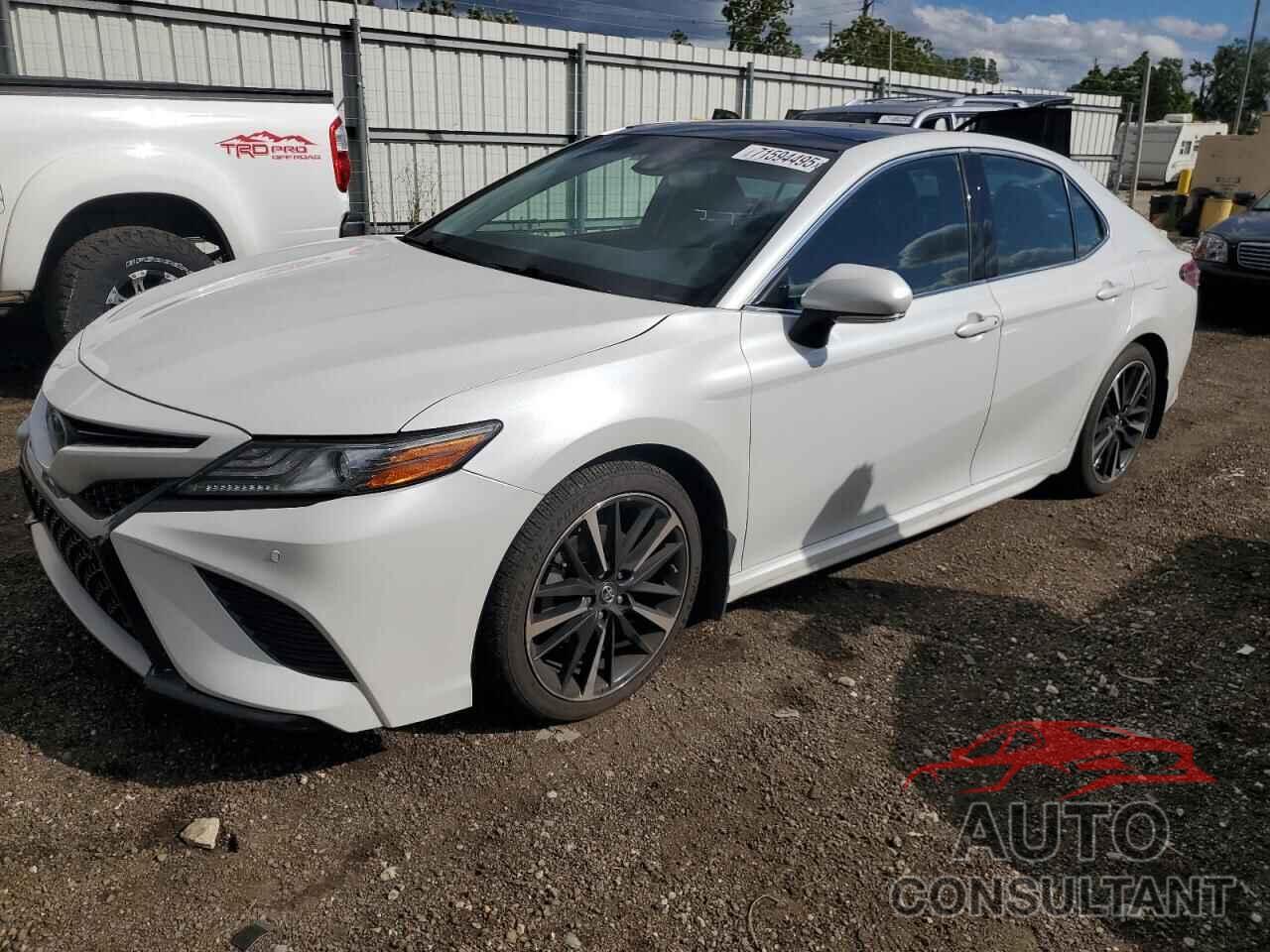TOYOTA CAMRY 2018 - 4T1B61HKXJU133034