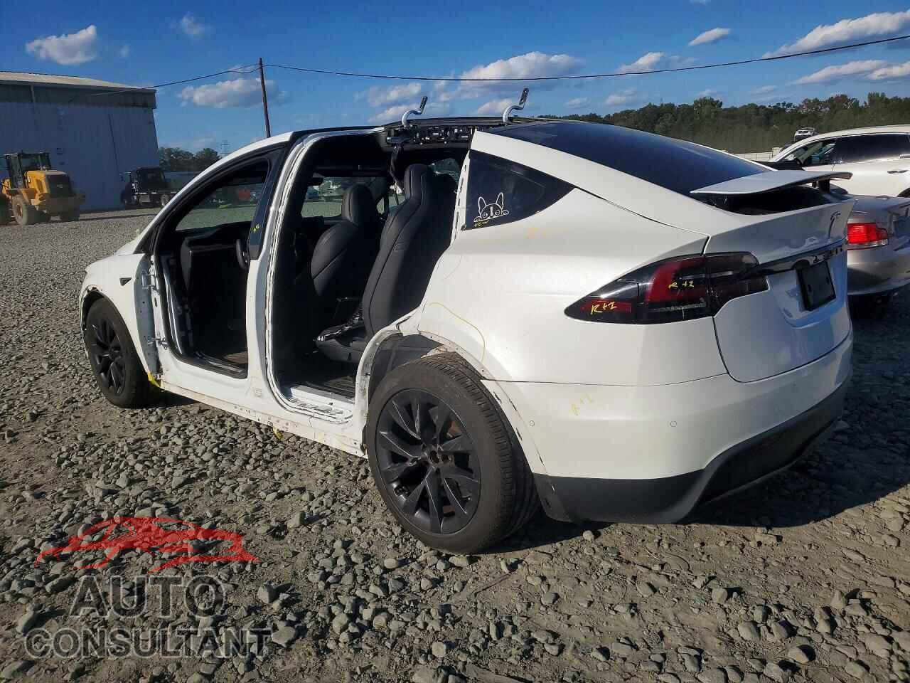 TESLA MODEL X 2023 - 7SAXCBE58PF368723