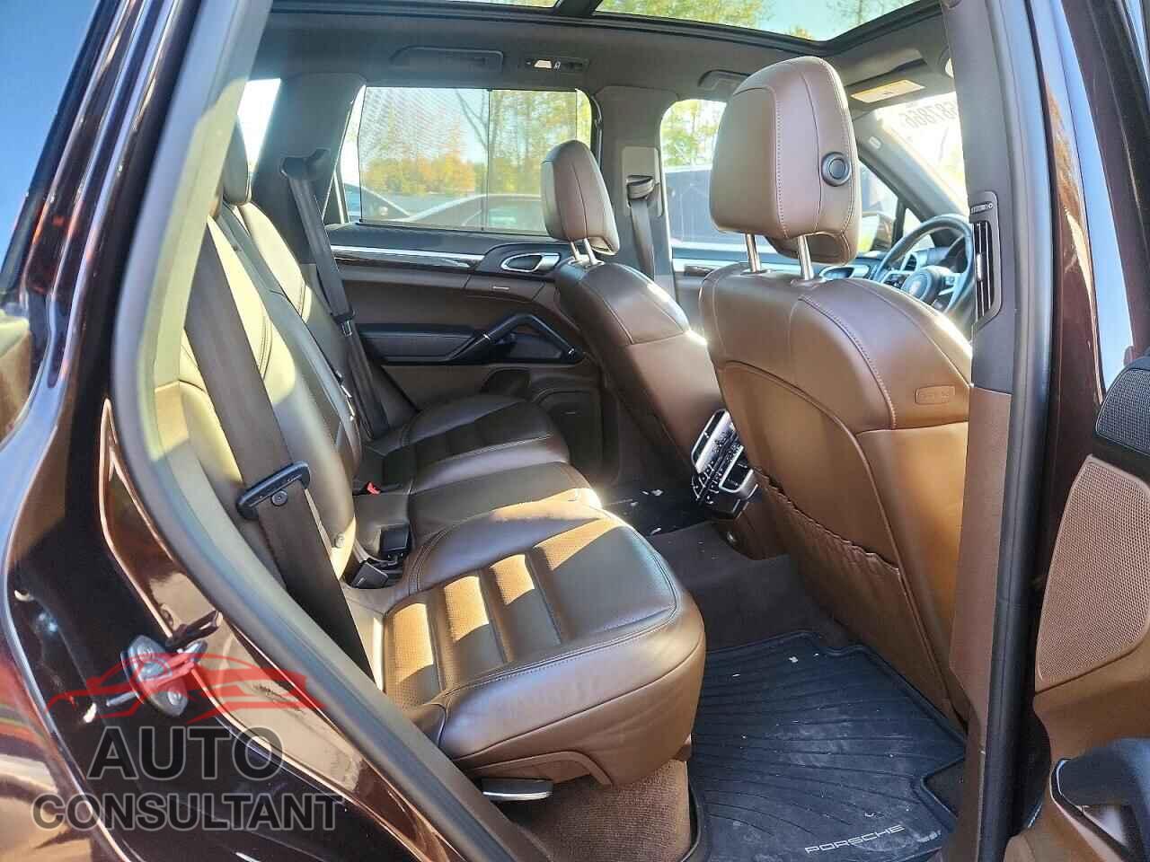 PORSCHE CAYENNE 2015 - WP1AB2A26FLA60042