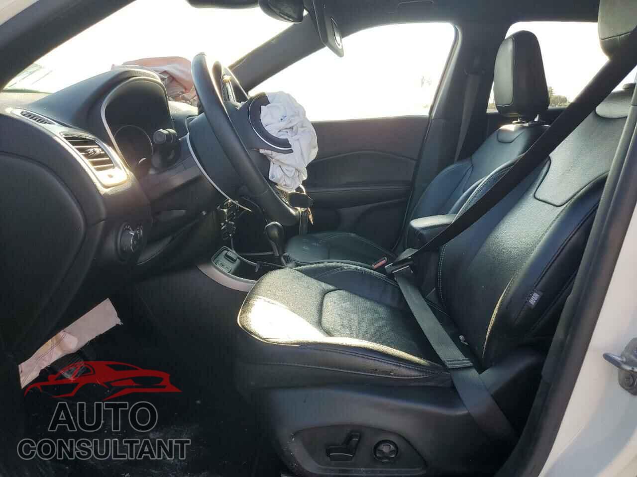 JEEP COMPASS 2021 - 3C4NJCEB3MT550073