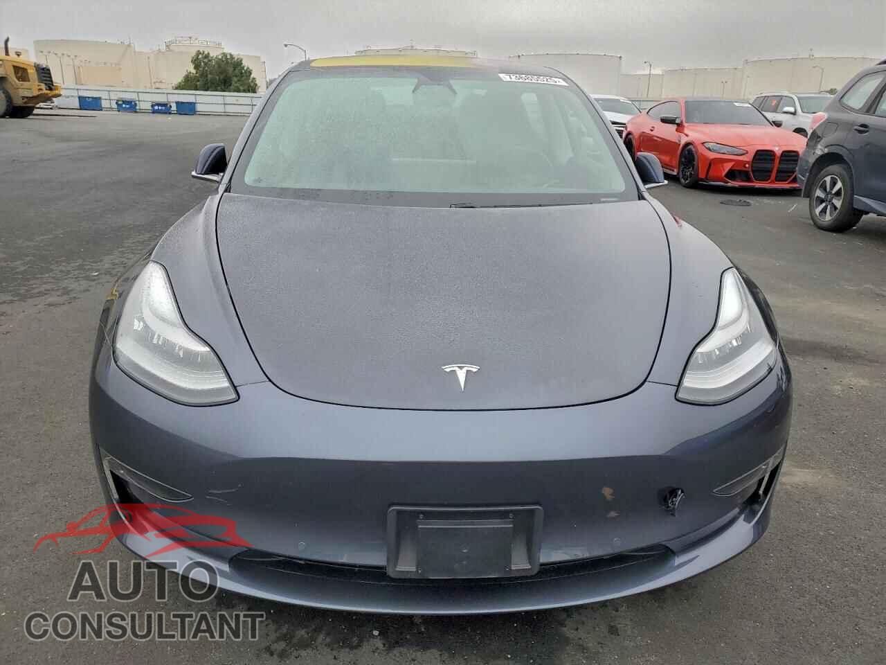 TESLA MODEL 3 2018 - 5YJ3E1EB7JF185231