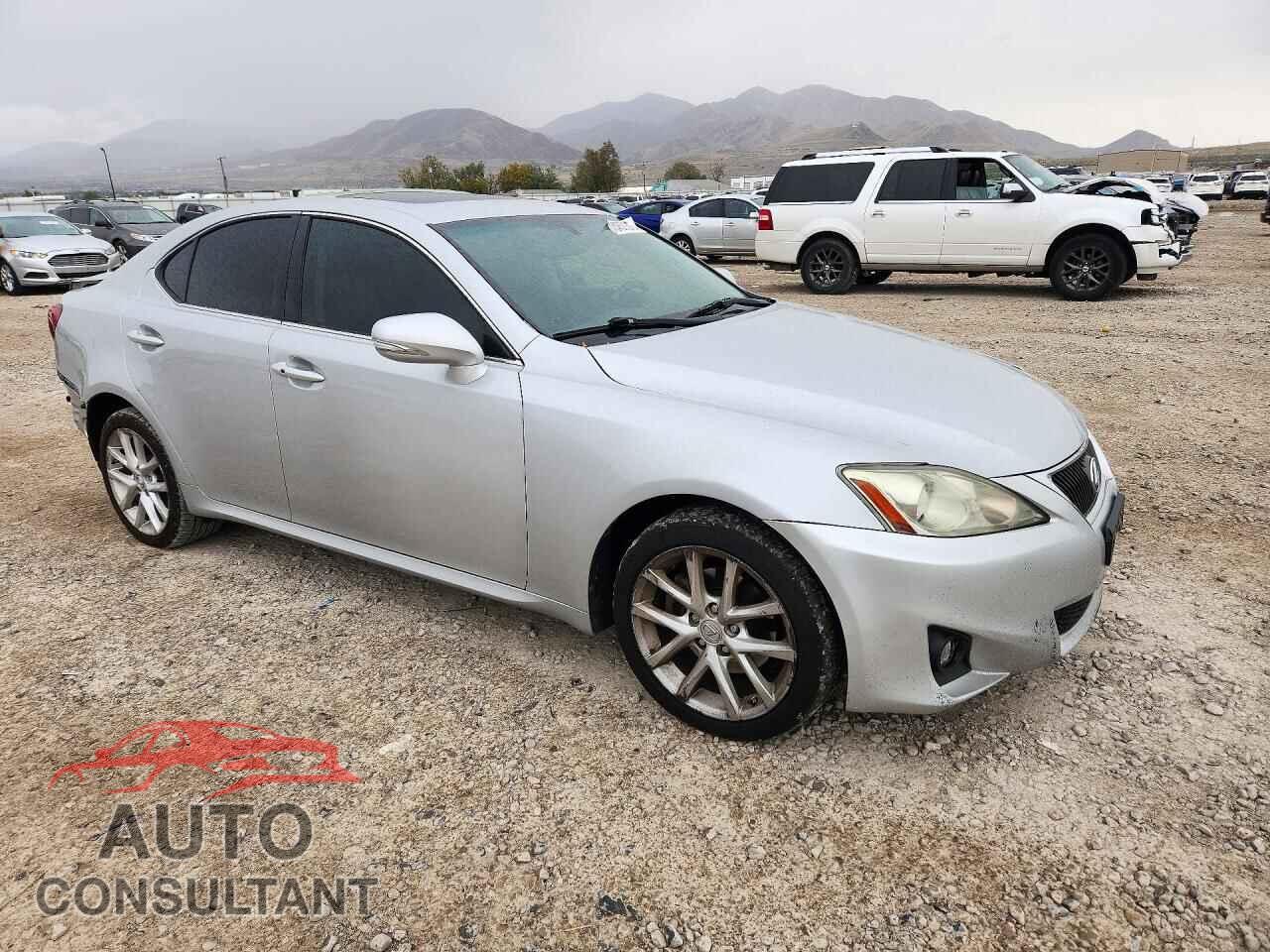 LEXUS IS 2012 - JTHCF5C29C5056109