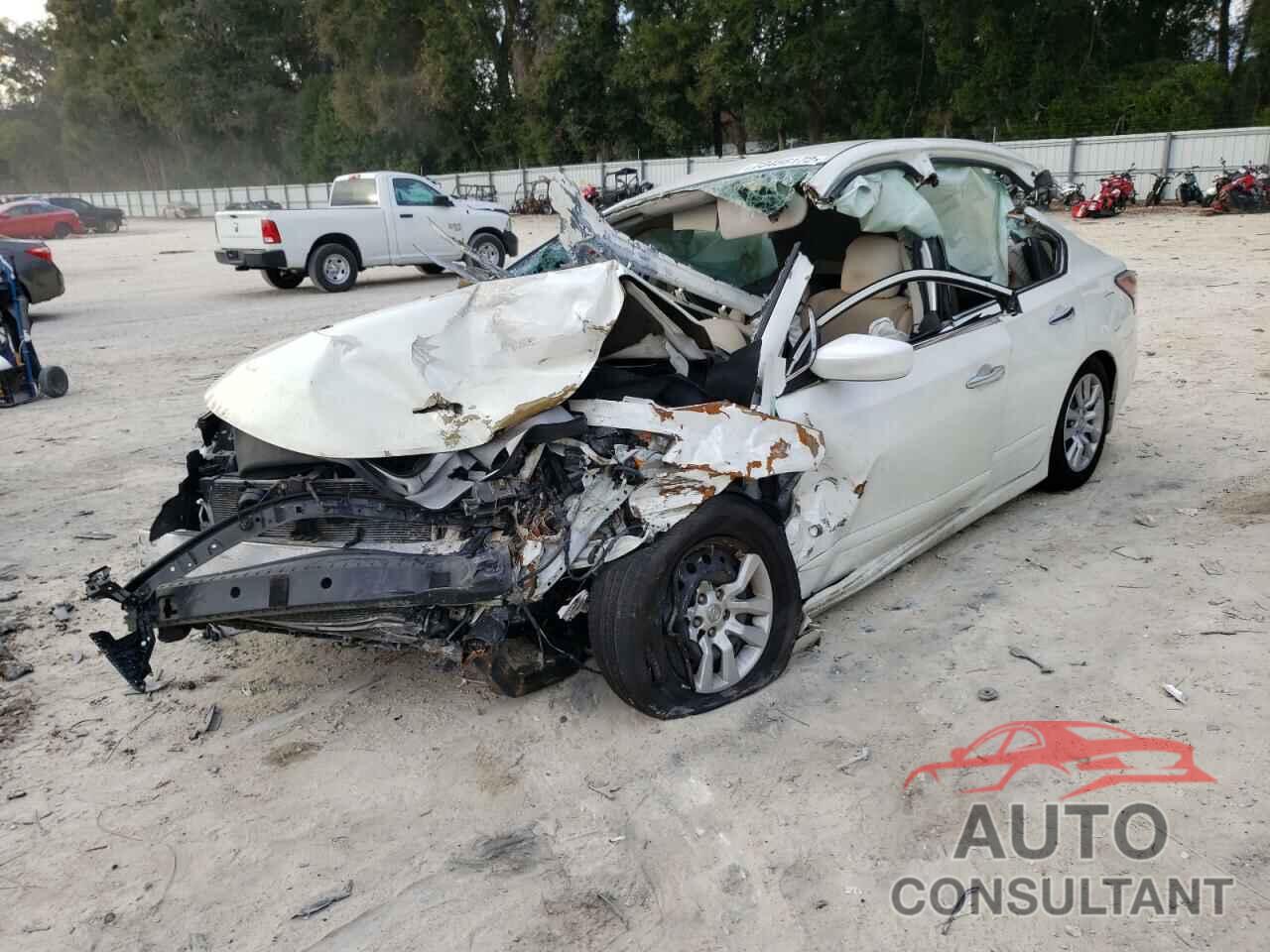 NISSAN ALTIMA 2015 - 1N4AL3AP3FN315854
