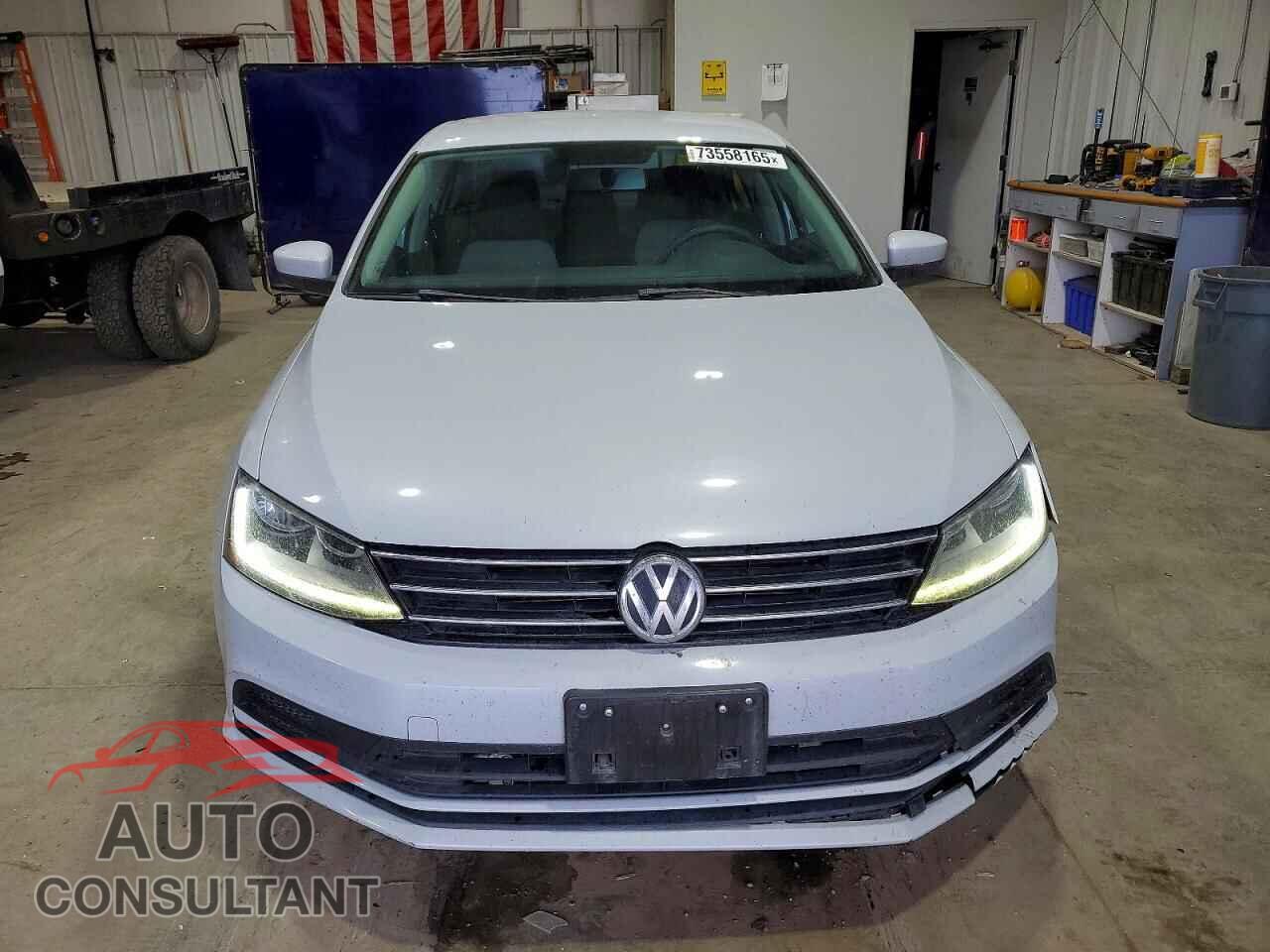 VOLKSWAGEN JETTA 2017 - 3VW2B7AJ1HM291925