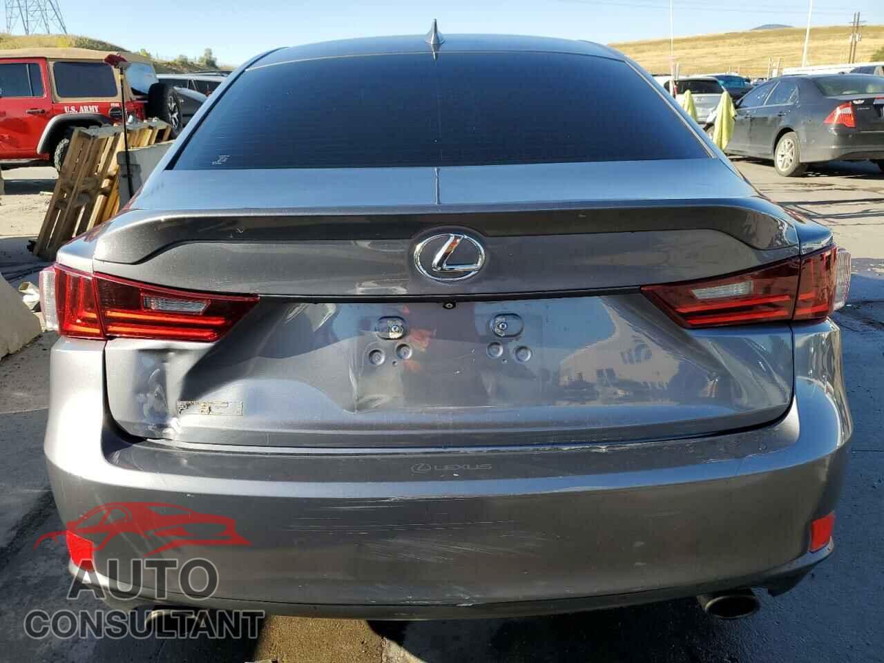 LEXUS IS 2015 - JTHCF1D27F5018437