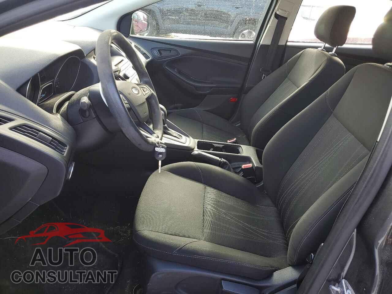 FORD FOCUS 2017 - 1FADP3E26HL317578