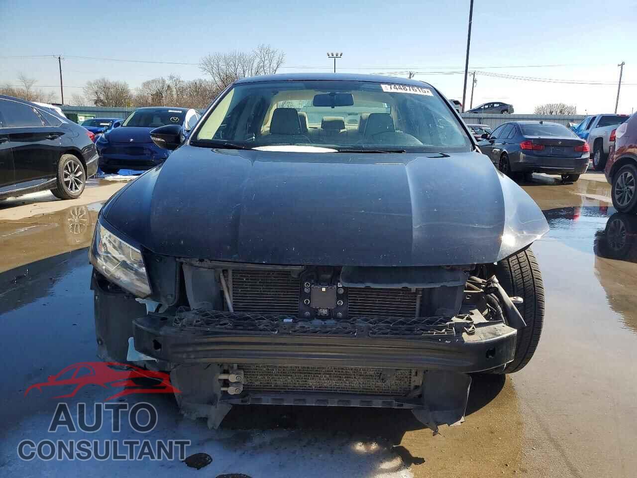VOLKSWAGEN PASSAT 2018 - 1VWBA7A32JC036079