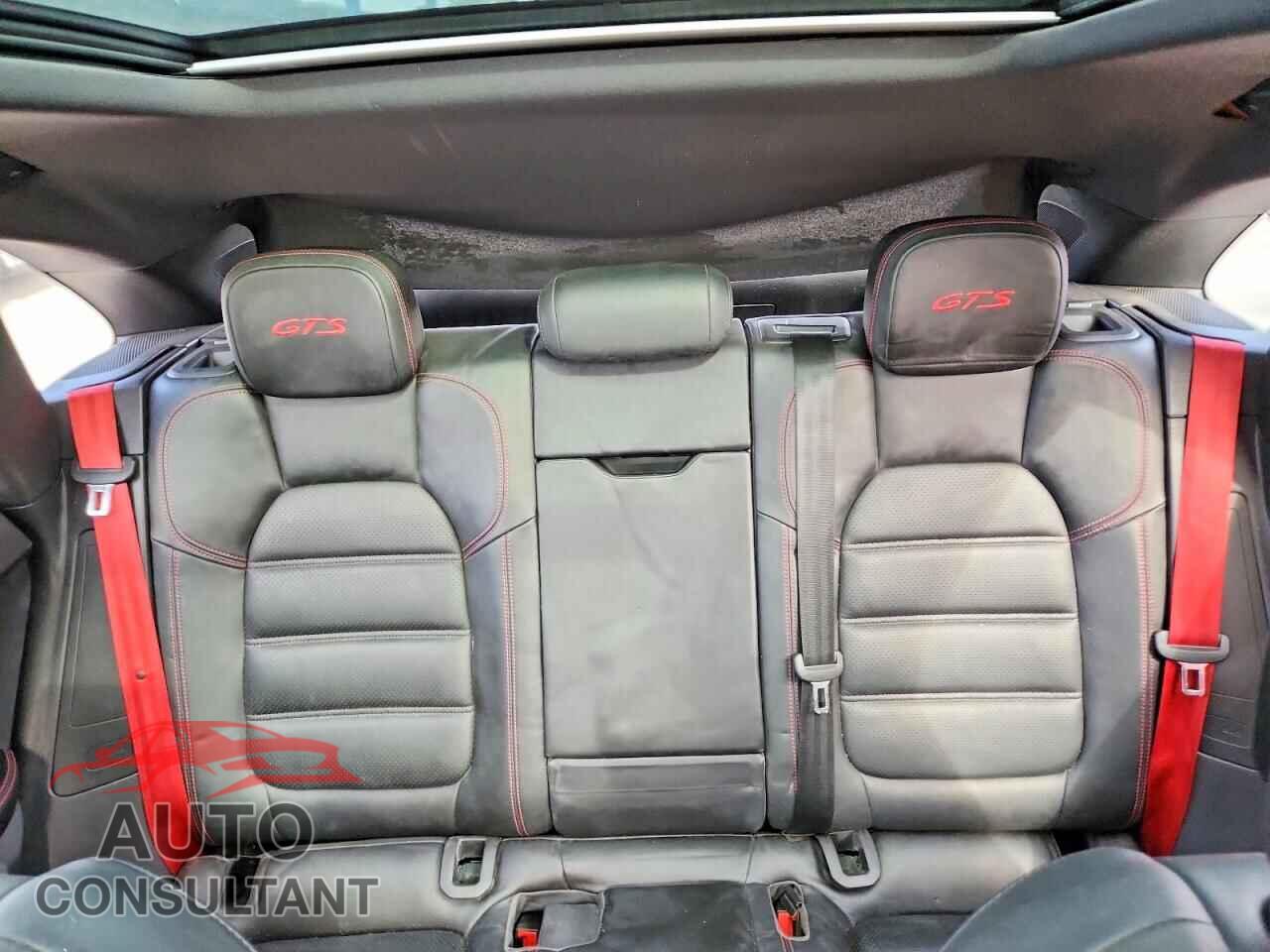 PORSCHE MACAN 2017 - WP1AG2A58HLB56737