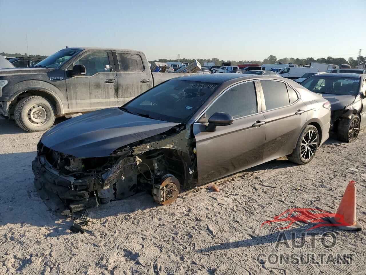 TOYOTA CAMRY 2018 - 4T1B11HK8JU595025