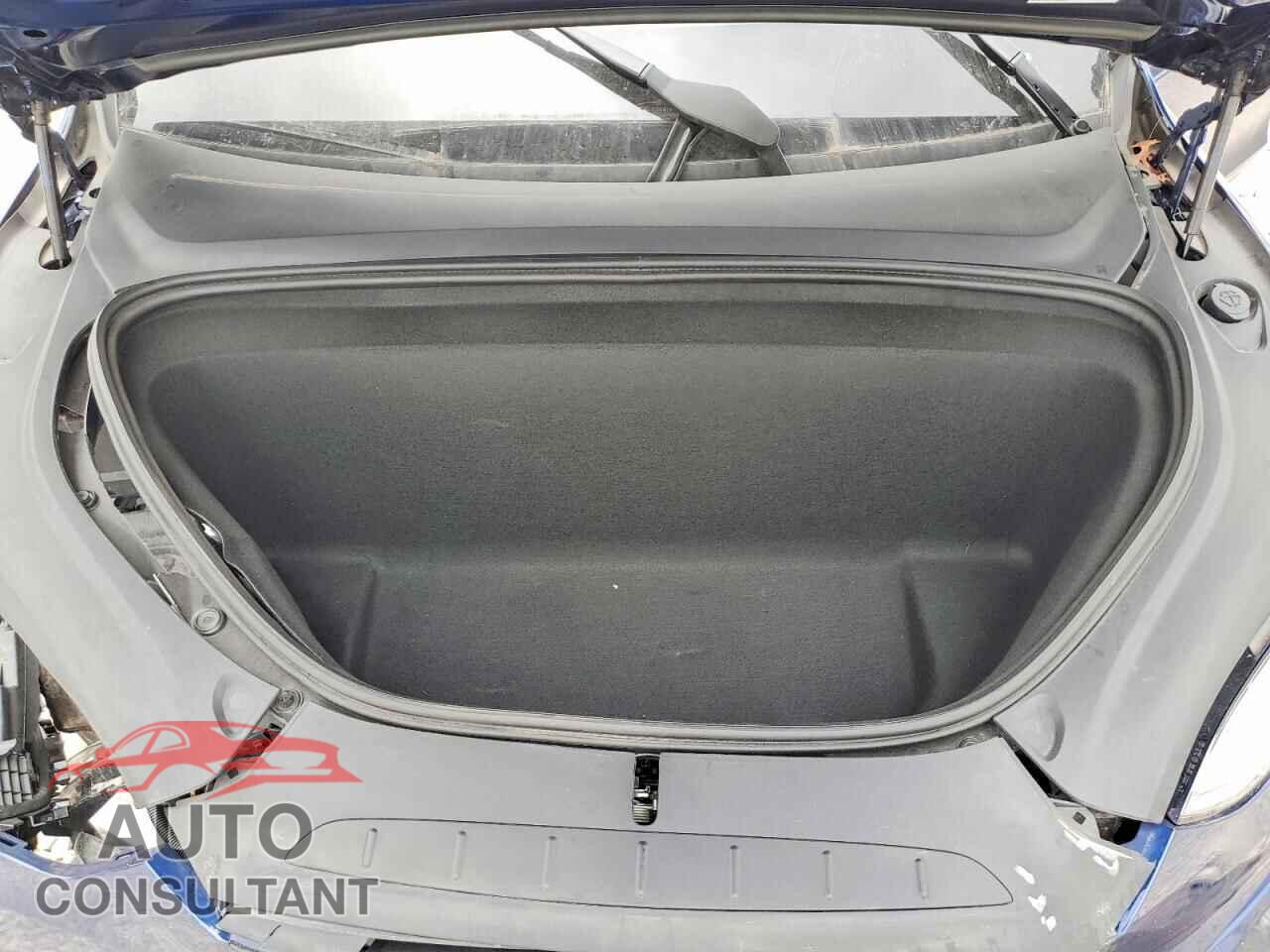 TESLA MODEL X 2023 - 7SAXCDE5XPF417819