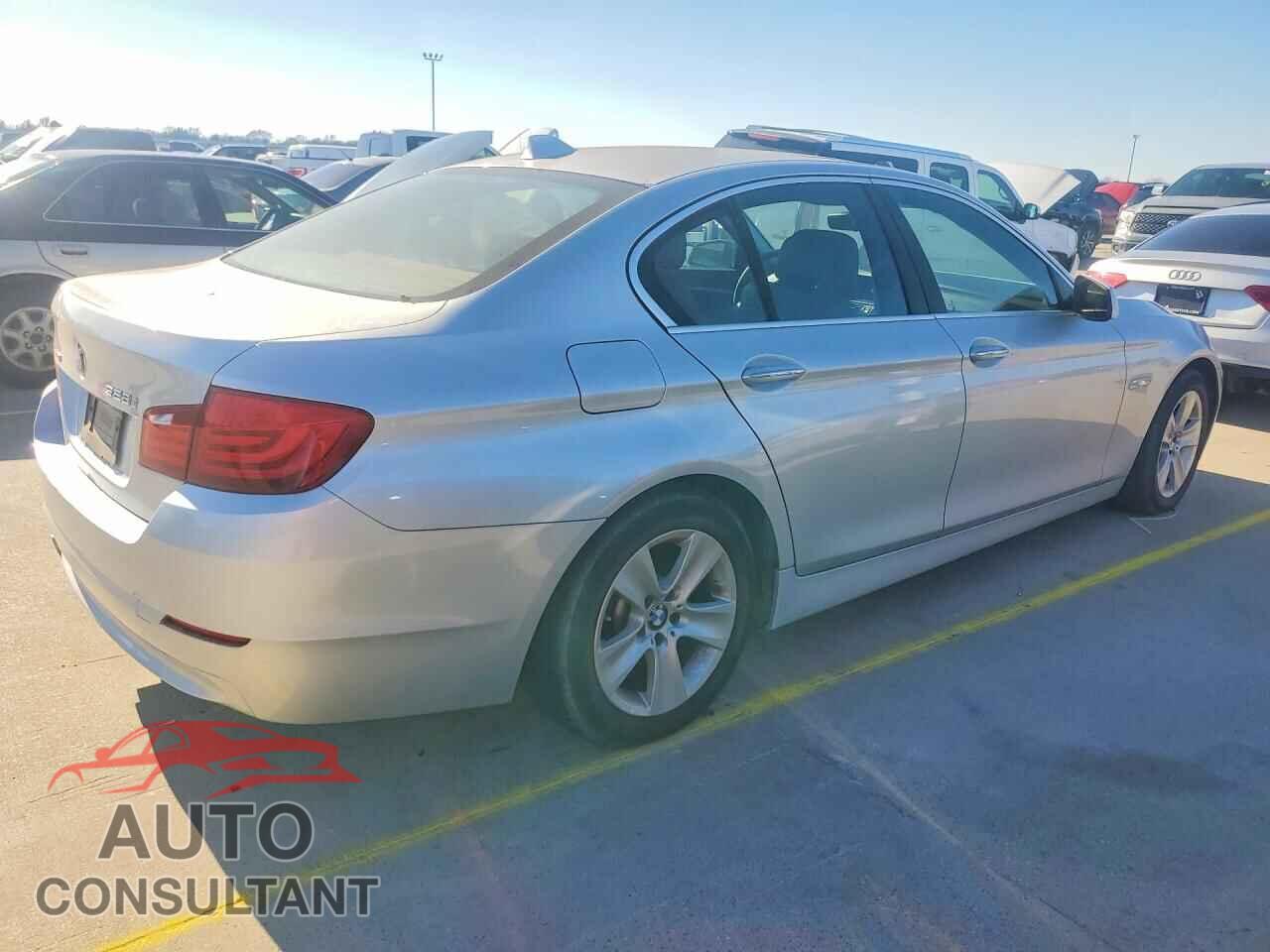 BMW 5 SERIES 2013 - WBAXH5C58DDW16357