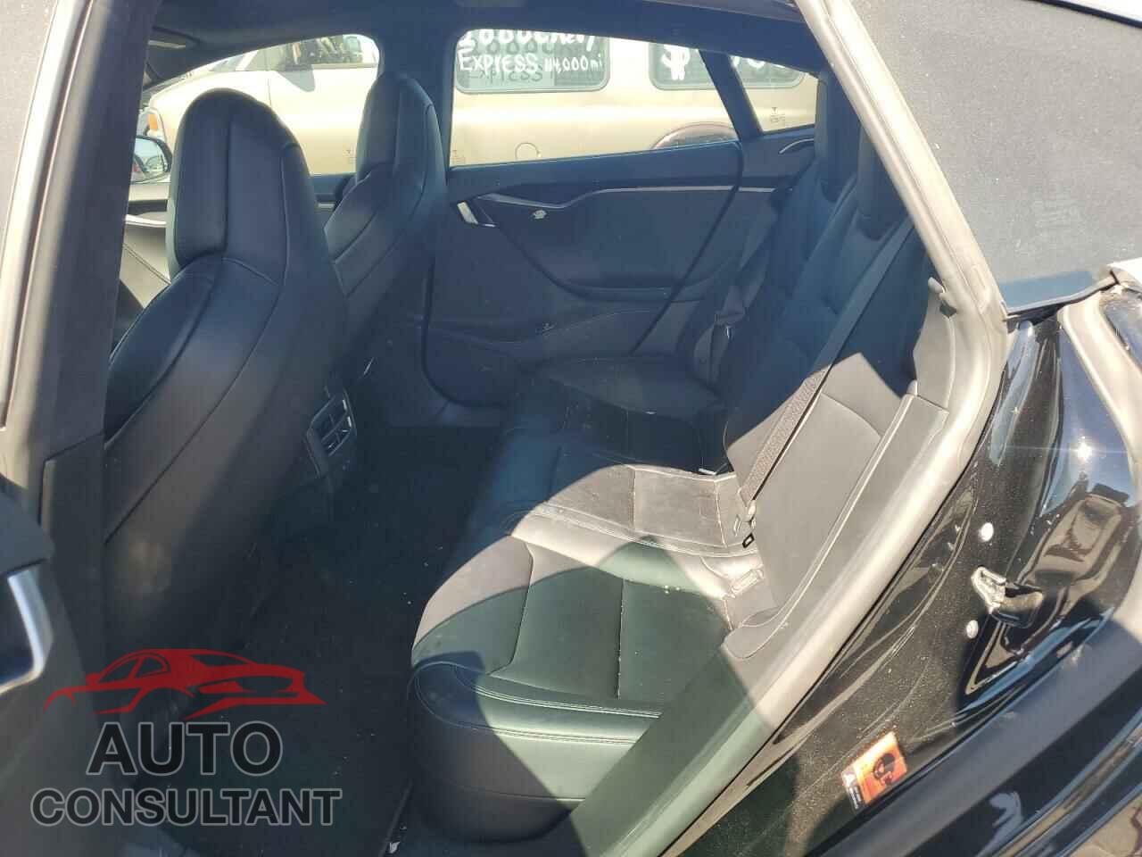 TESLA MODEL S 2018 - 5YJSA1E25JF269457