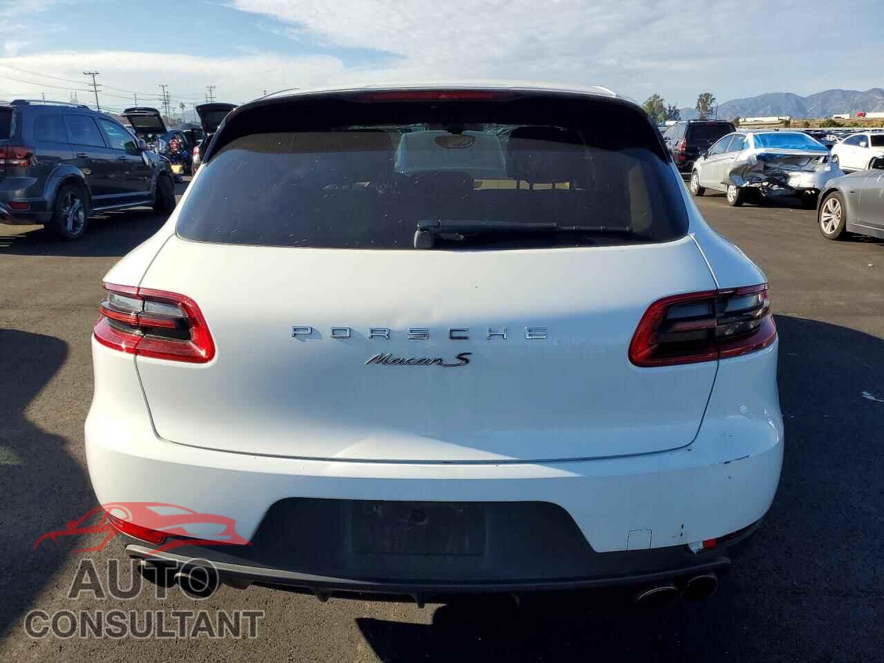PORSCHE MACAN 2015 - WP1AB2A57FLB62329