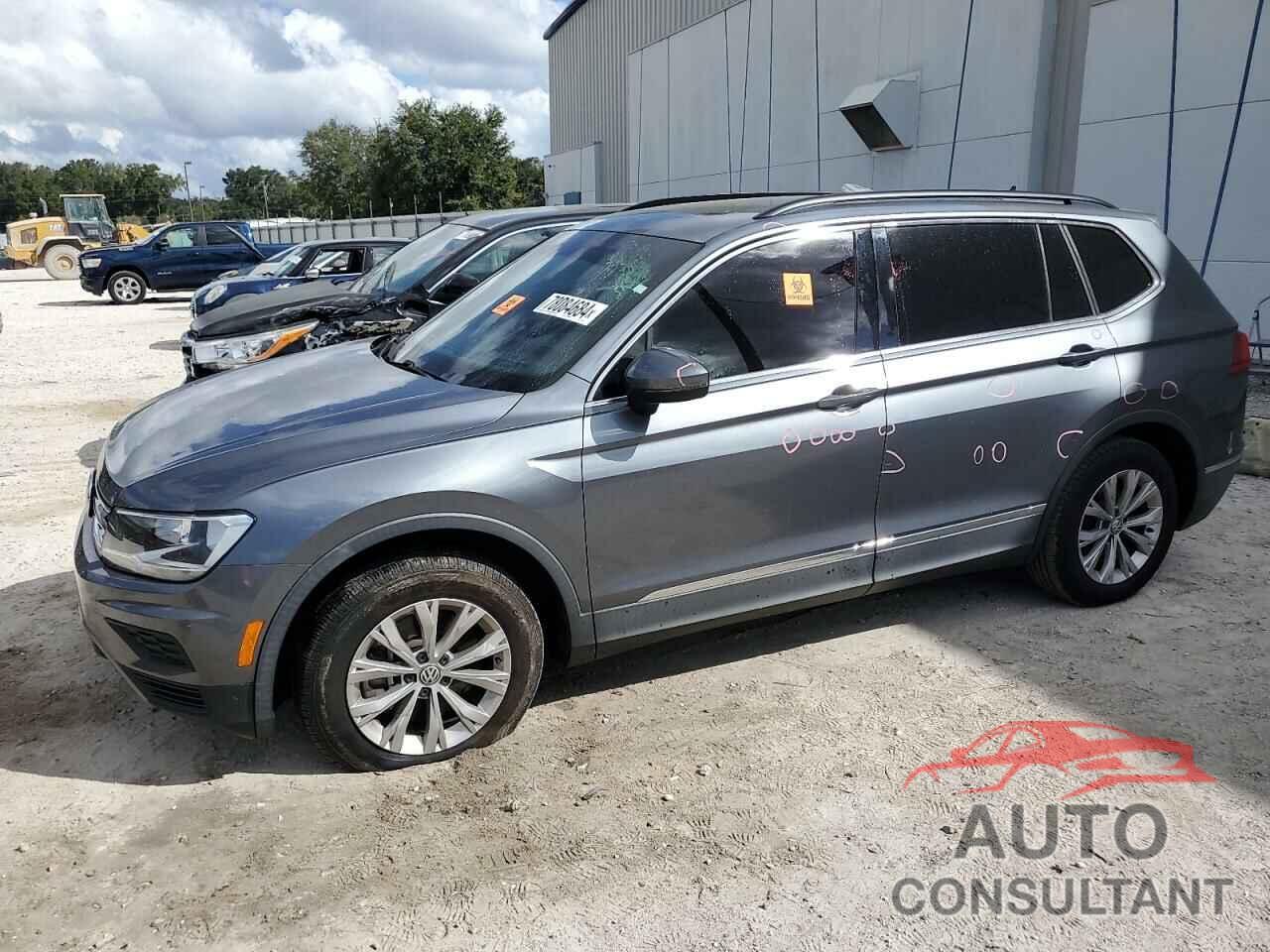 VOLKSWAGEN TIGUAN 2018 - 3VV3B7AX0JM147026