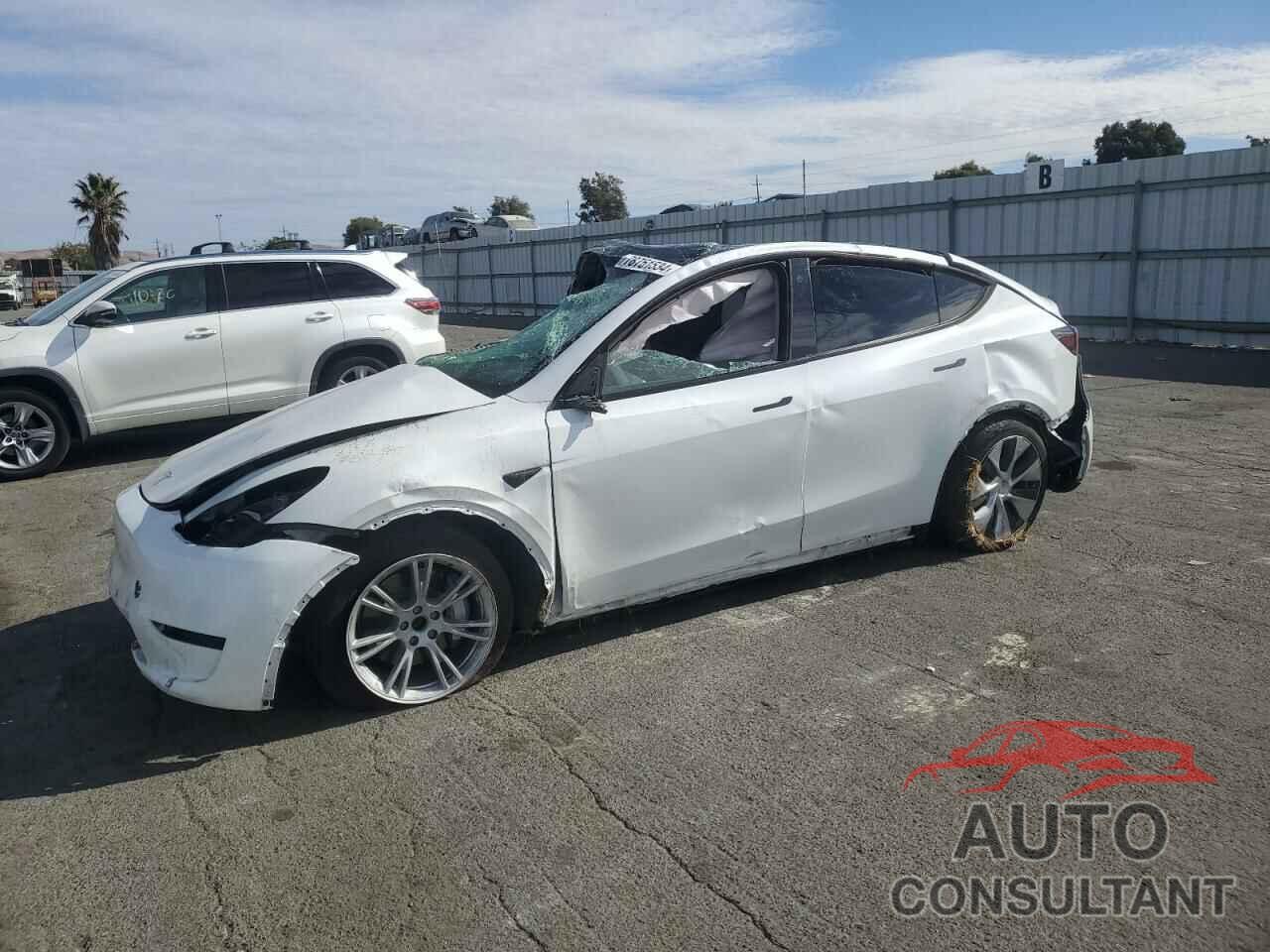 TESLA MODEL Y 2023 - 7SAYGDEE2PF738780