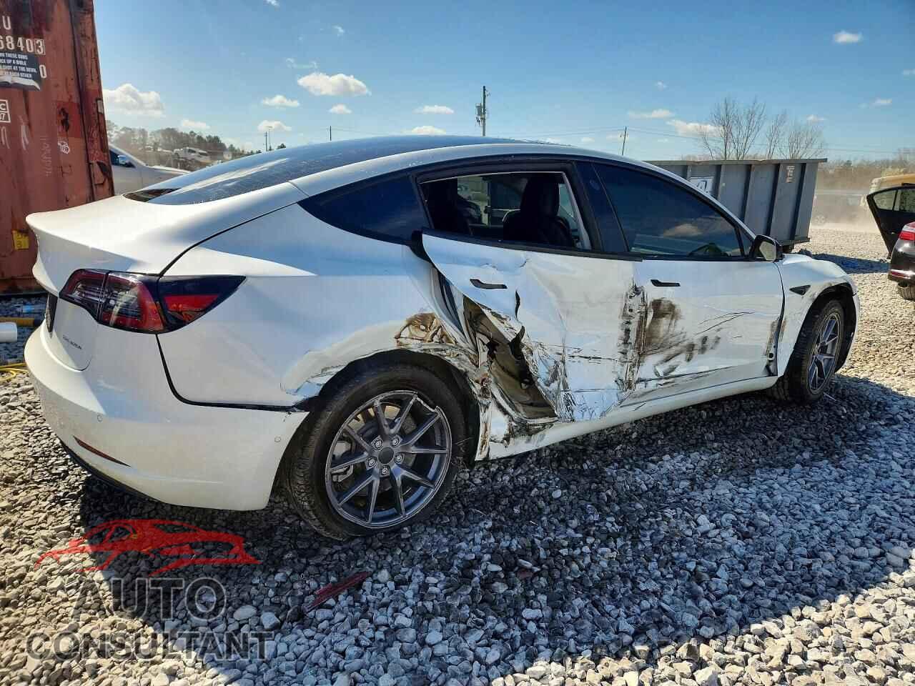 TESLA MODEL 3 2022 - 5YJ3E1EB2NF244580