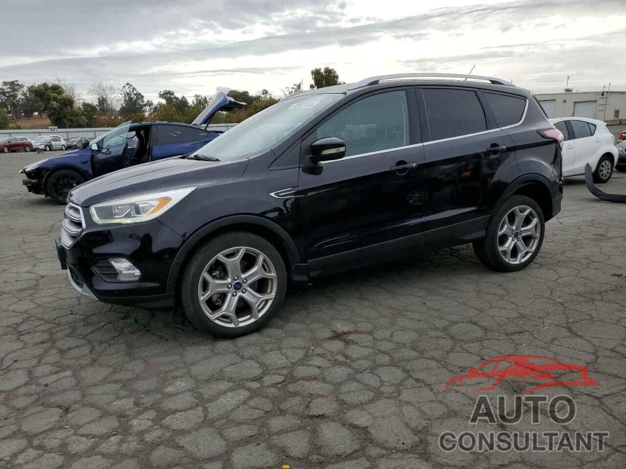 FORD ESCAPE 2017 - 1FMCU0J92HUC51441