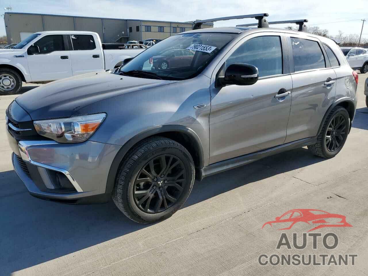 MITSUBISHI OUTLANDER 2018 - JA4AR3AU7JU009196