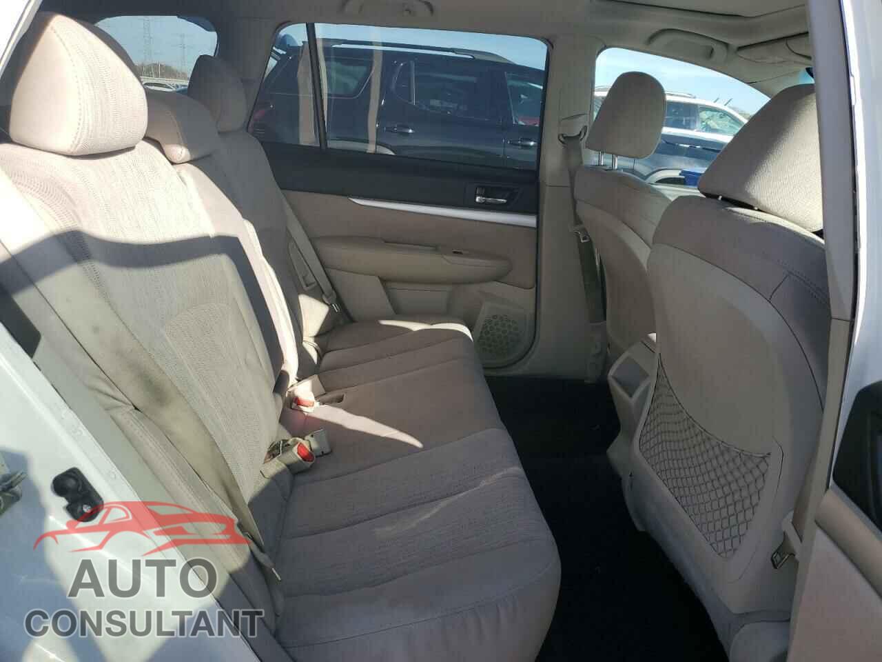 SUBARU OUTBACK 2013 - 4S4BRBGC9D3233398