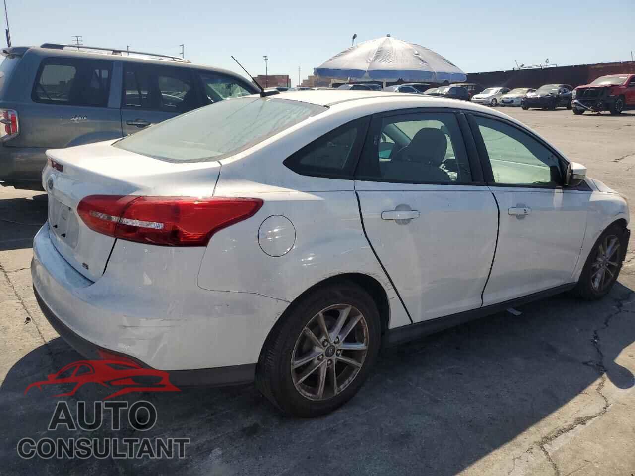 FORD FOCUS 2015 - 1FADP3F29FL226963