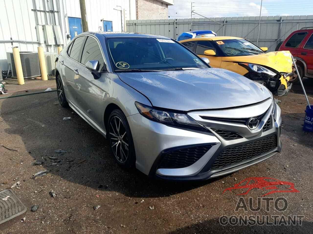 TOYOTA CAMRY 2021 - 4T1G11AK5MU604428