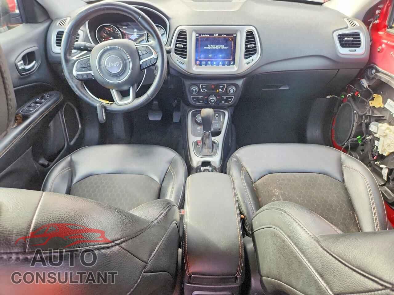 JEEP COMPASS 2018 - 3C4NJDBB2JT392458