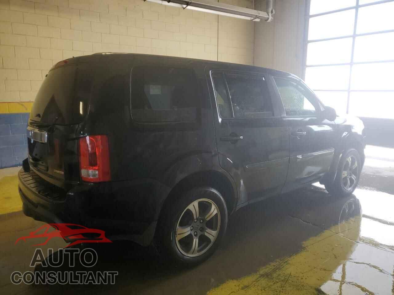 HONDA PILOT 2015 - 5FNYF3H37FB005191