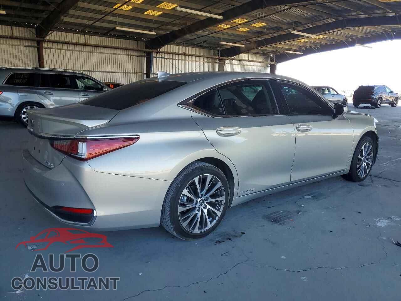 LEXUS ES300 2019 - JTHB21B12K2023574