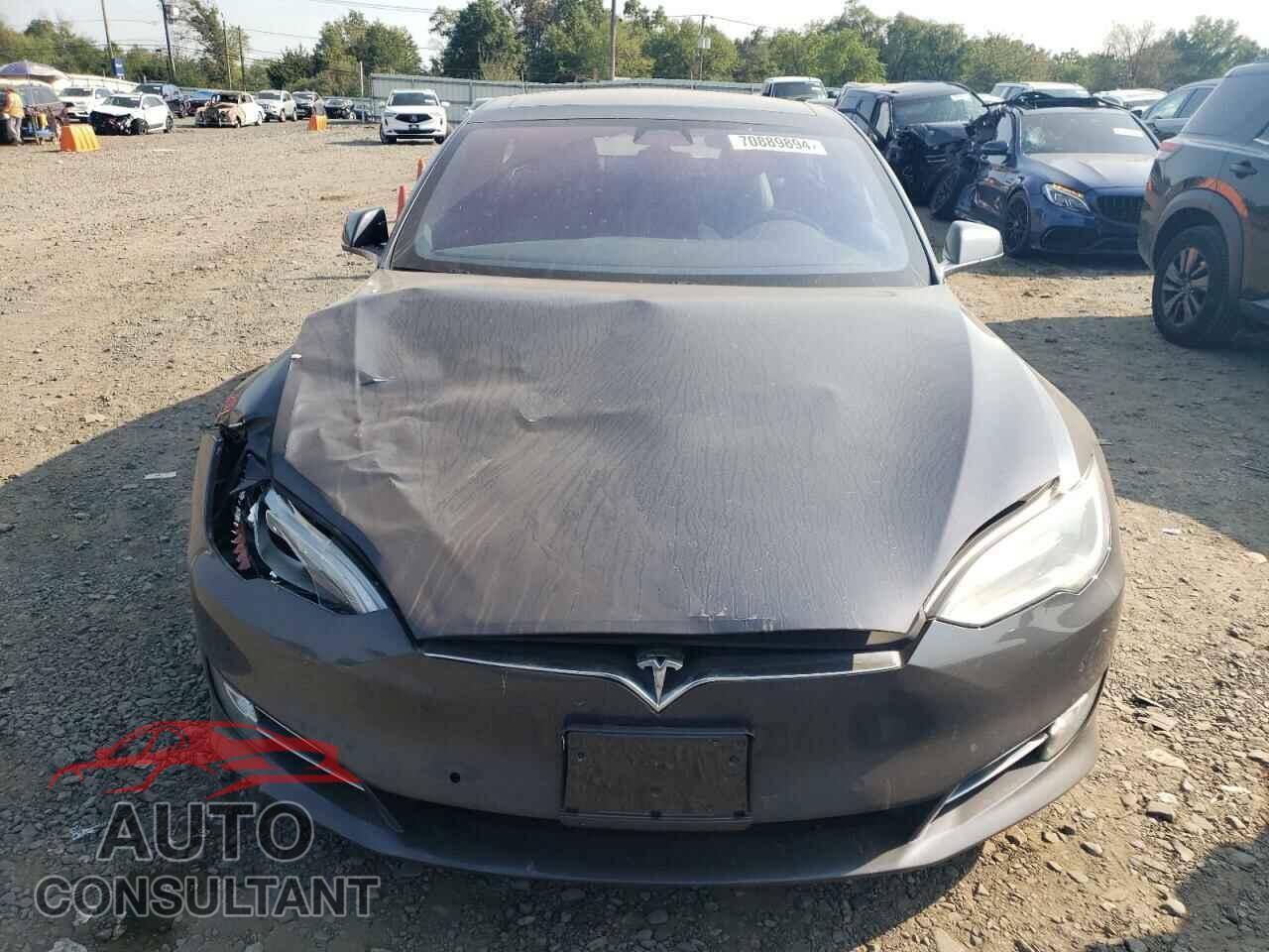 TESLA MODEL S 2018 - 5YJSA1E23JF252561