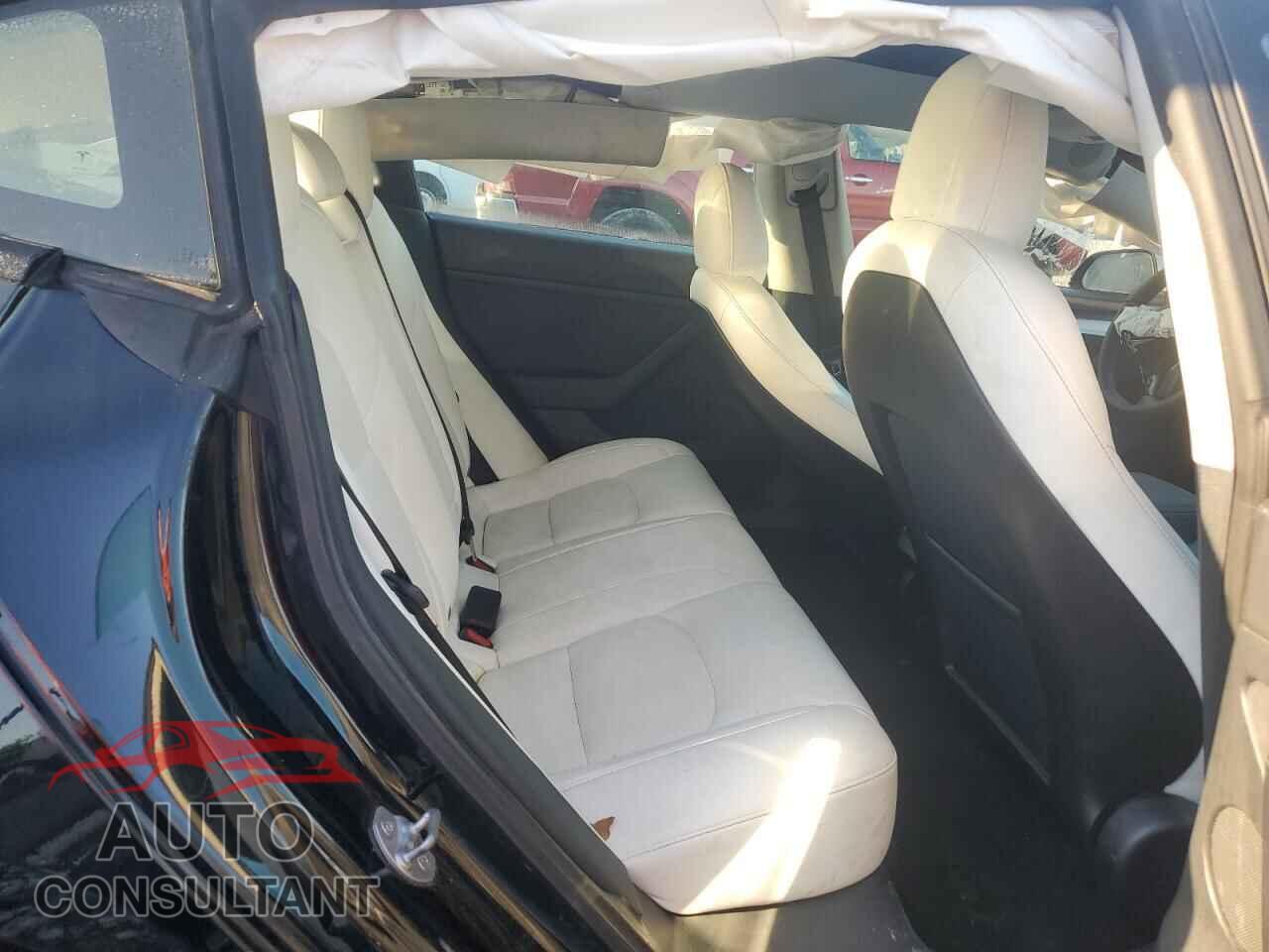 TESLA MODEL 3 2021 - 5YJ3E1EA7MF989685