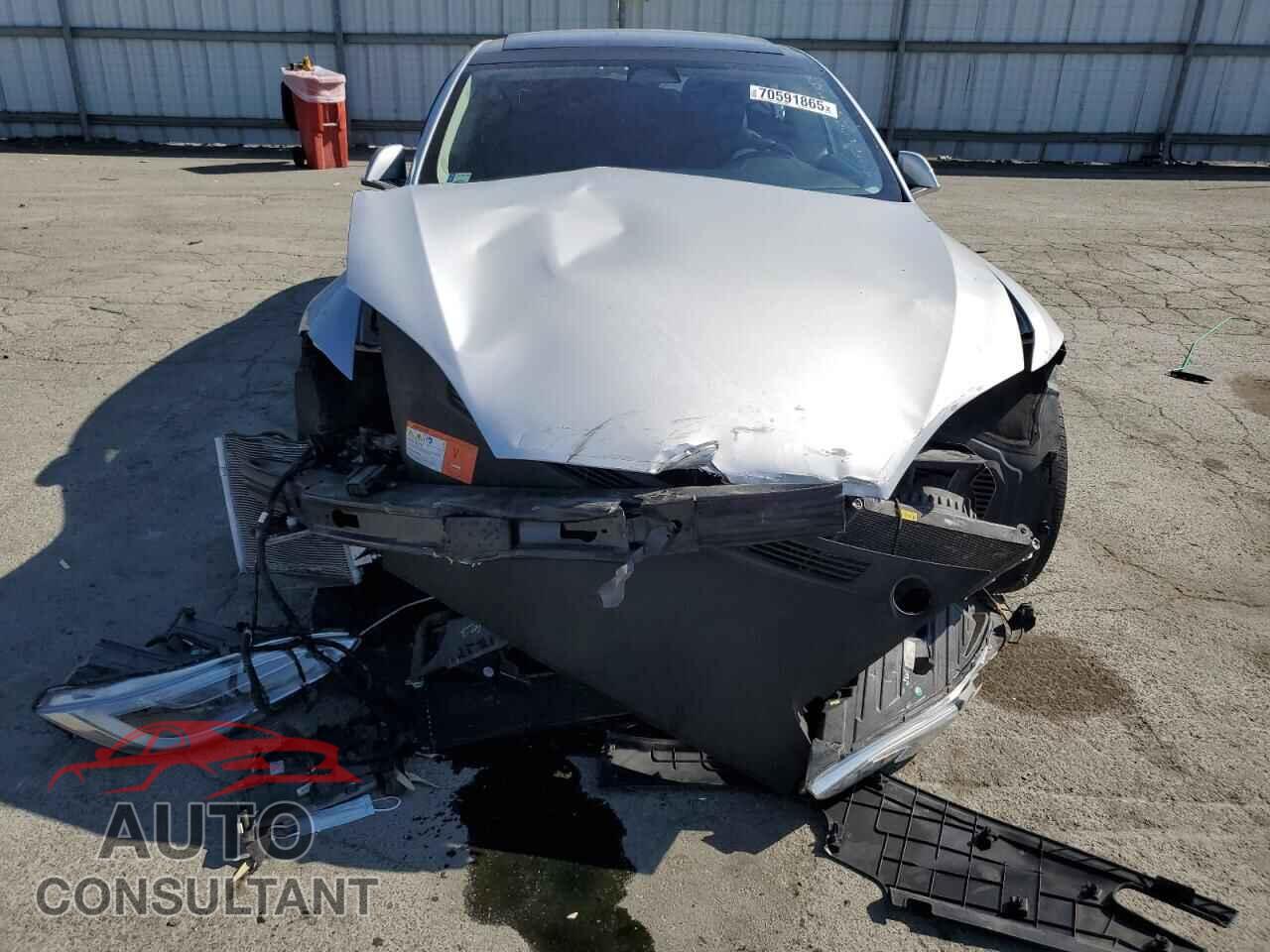 TESLA MODEL S 2018 - 5YJSA1E2XJF247938