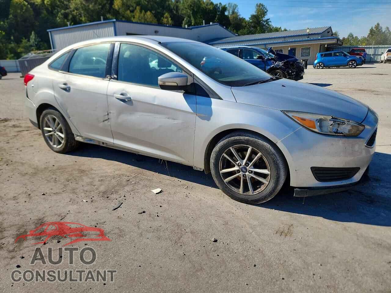 FORD FOCUS 2017 - 1FADP3F23HL313292