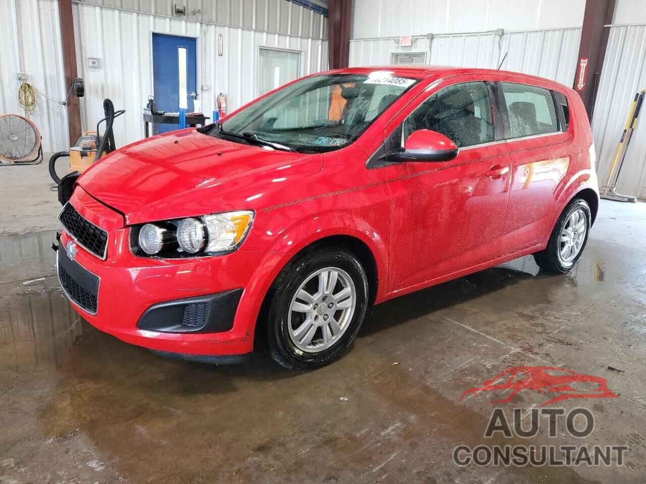 CHEVROLET SONIC 2015 - 1G1JC6SH7F4172392
