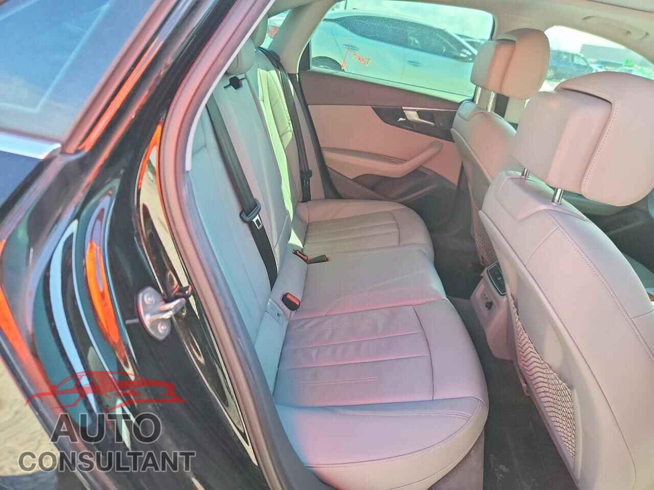 AUDI A4 2019 - WAUHMAF43KN004571