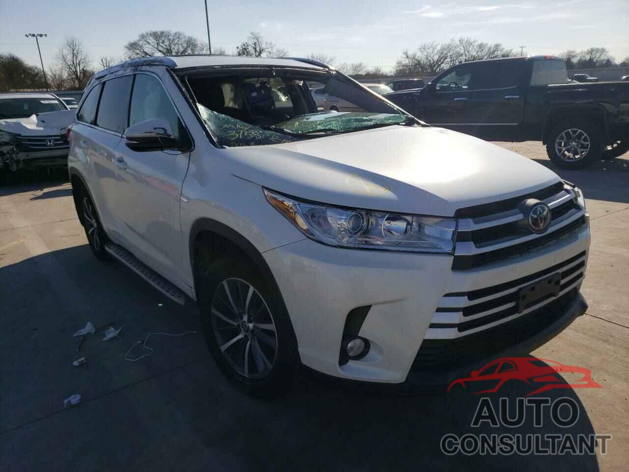 TOYOTA HIGHLANDER 2017 - 5TDKZRFH9HS518200