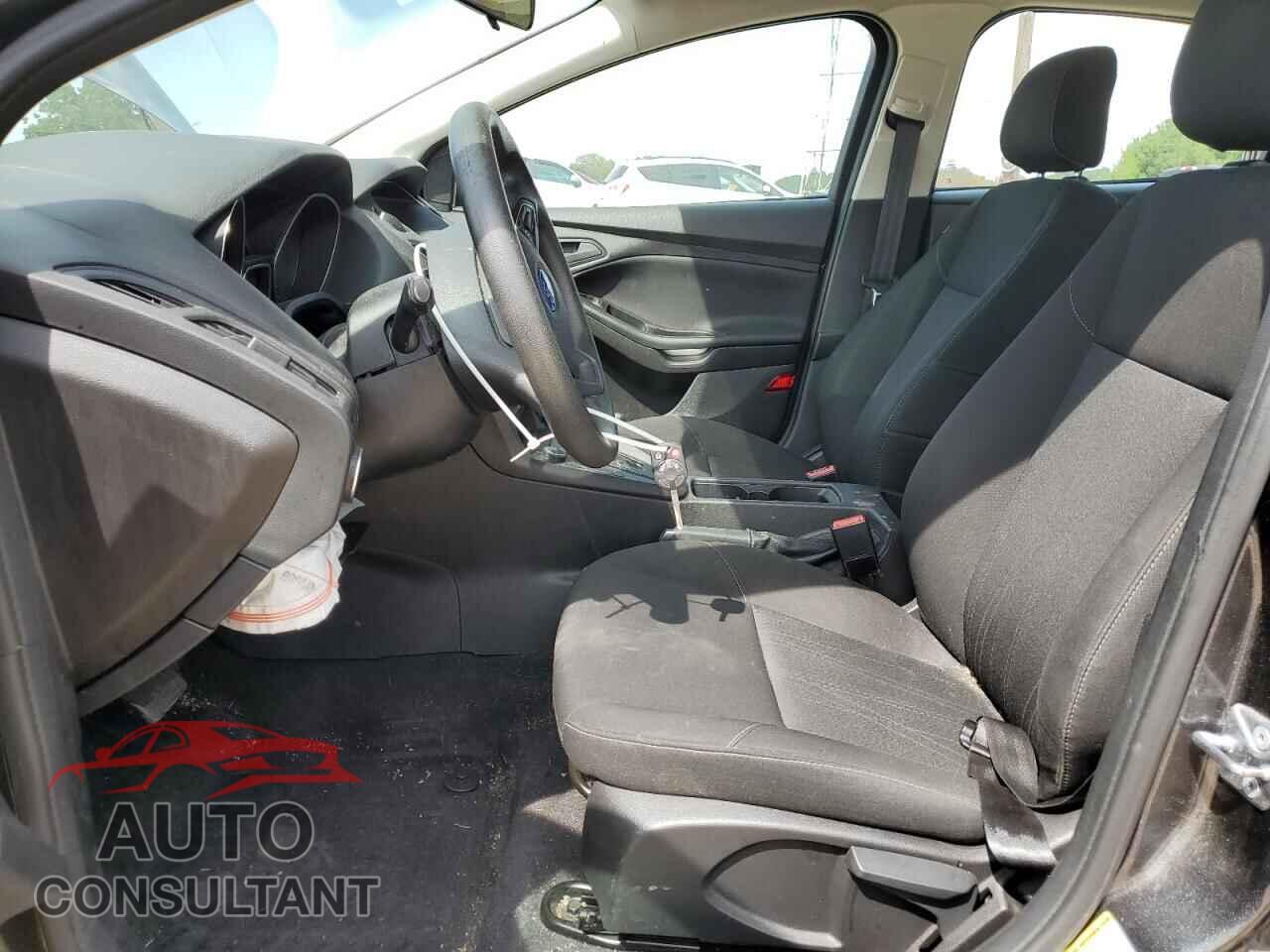FORD FOCUS 2017 - 1FADP3E25HL317474